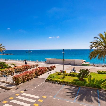 Appartamento Fronte Mare A Ospedaletti By Wonderful Italy エクステリア 写真