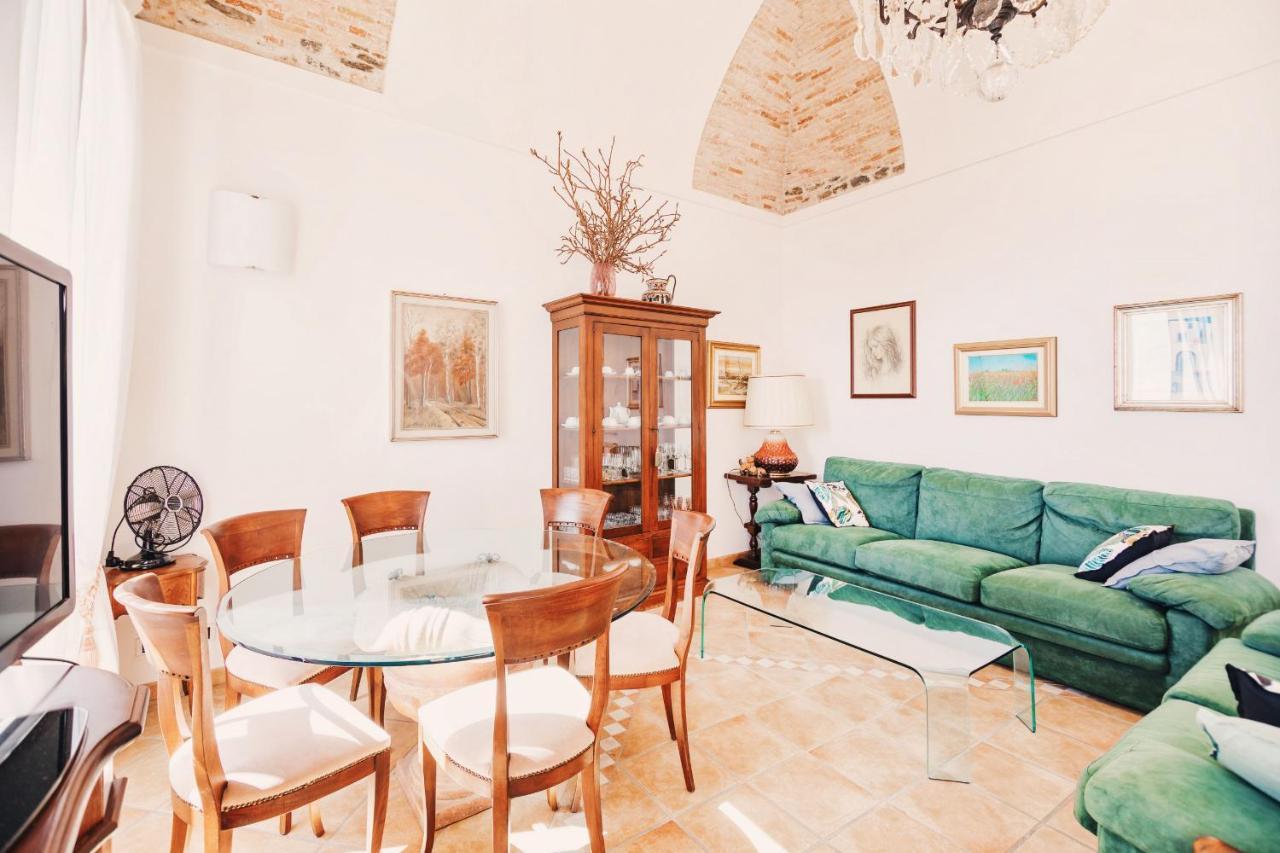 Appartamento Fronte Mare A Ospedaletti By Wonderful Italy エクステリア 写真